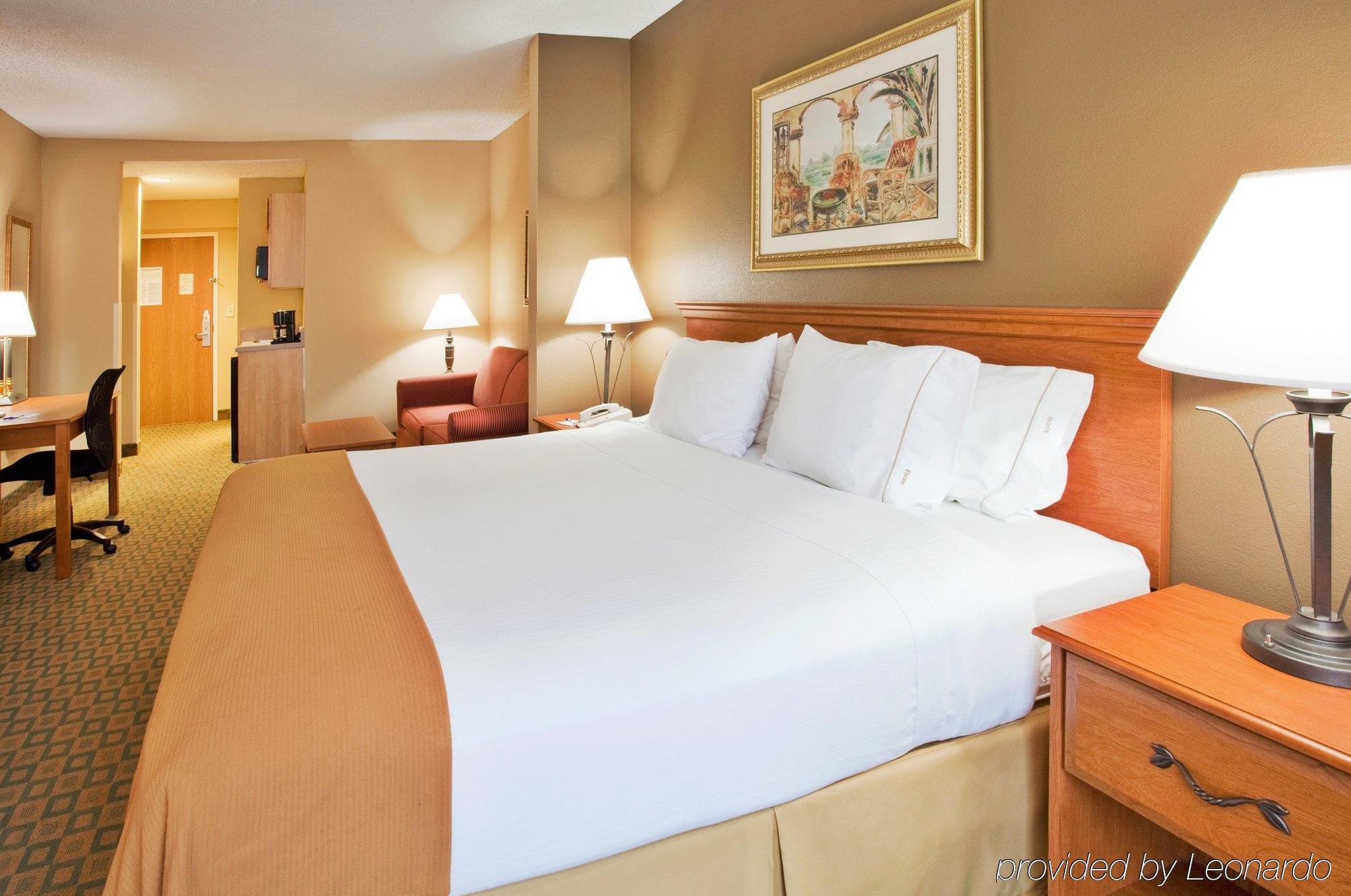 Holiday Inn Express & Suites Tavares By Ihg חדר תמונה