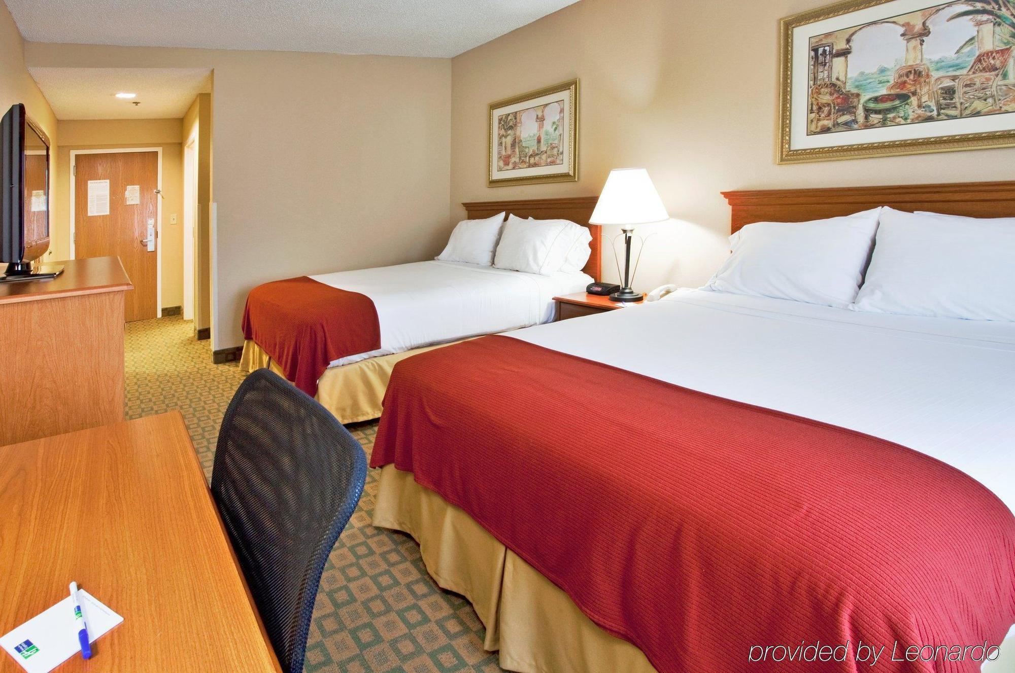 Holiday Inn Express & Suites Tavares By Ihg חדר תמונה
